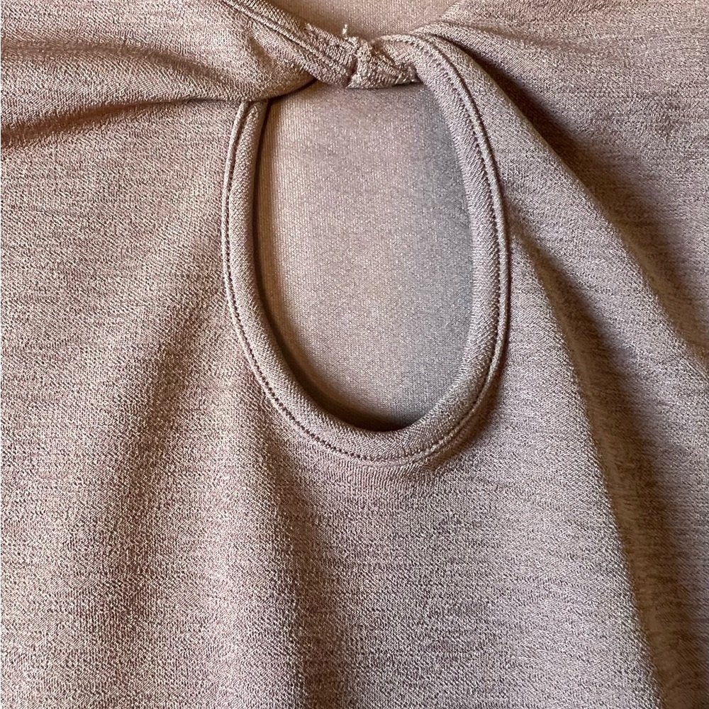 Who What Wear Fox Keyhole midi dress in Cocoa - Picture 4 of 5